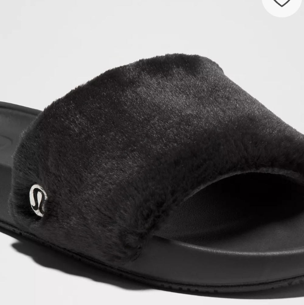 Women's Restfeel Faux Fur Slide - Picture 7 of 10
